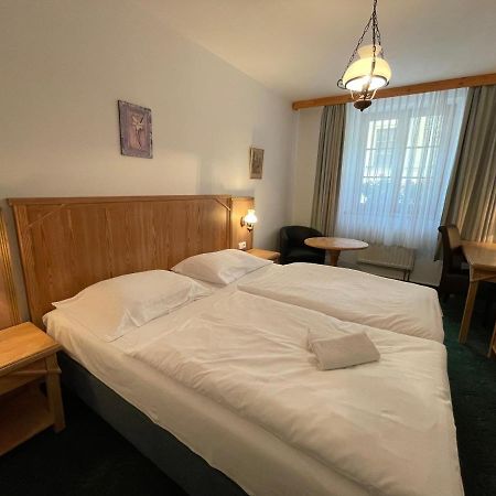 Hotel Ennius Клатови Екстериор снимка