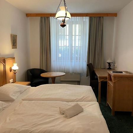 Hotel Ennius Клатови Екстериор снимка